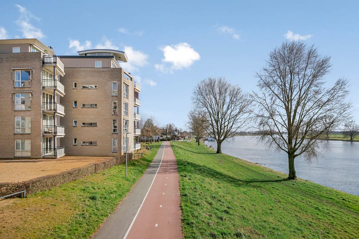 Foto 2 van Maasstaete 79