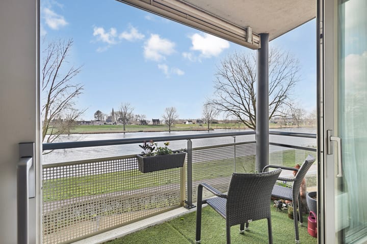 Foto 10 van Maasstaete 79