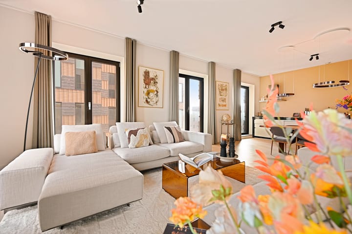 Photo 8 of Gustav Mahlerplein 199