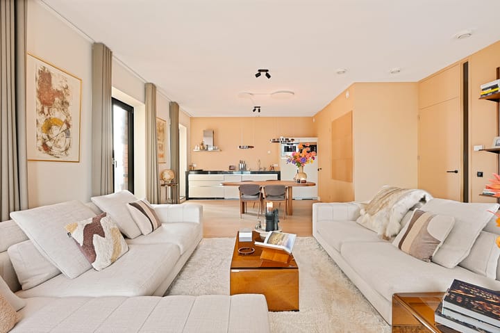 Photo 11 of Gustav Mahlerplein 199