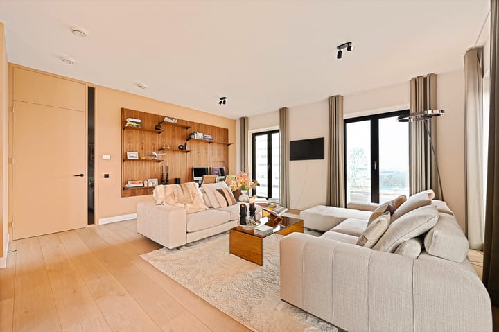 Photo 12 of Gustav Mahlerplein 199