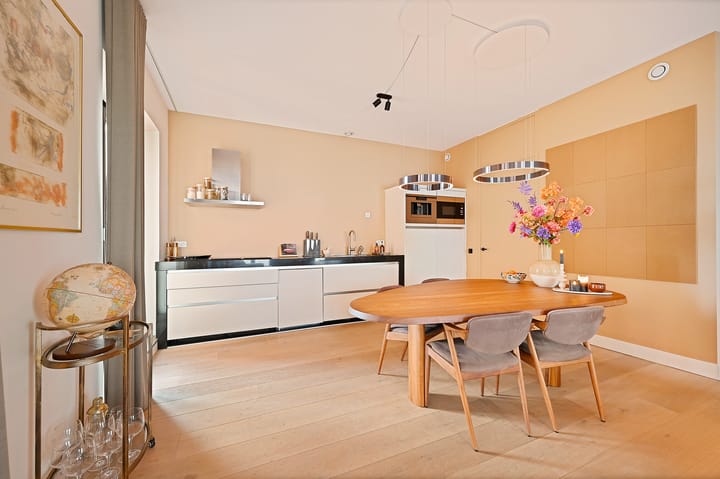 Photo 13 of Gustav Mahlerplein 199