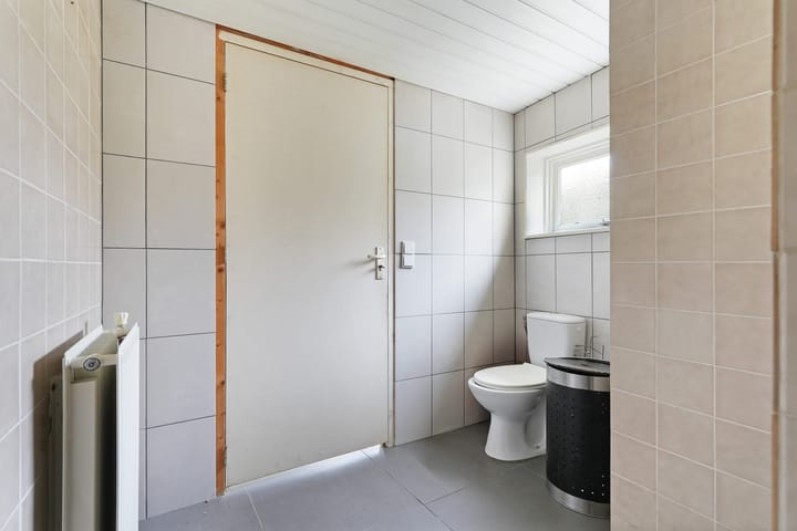 Photo 19 of Kanaalstraat 54