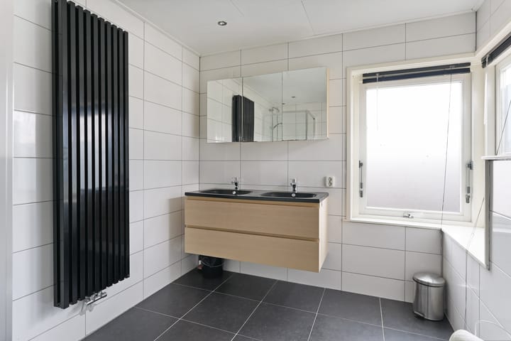 Photo 26 of Kanaalstraat 54