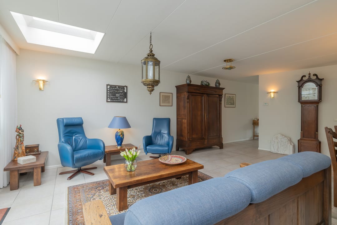 Foto 2 van Van Meerbeekstraat 8