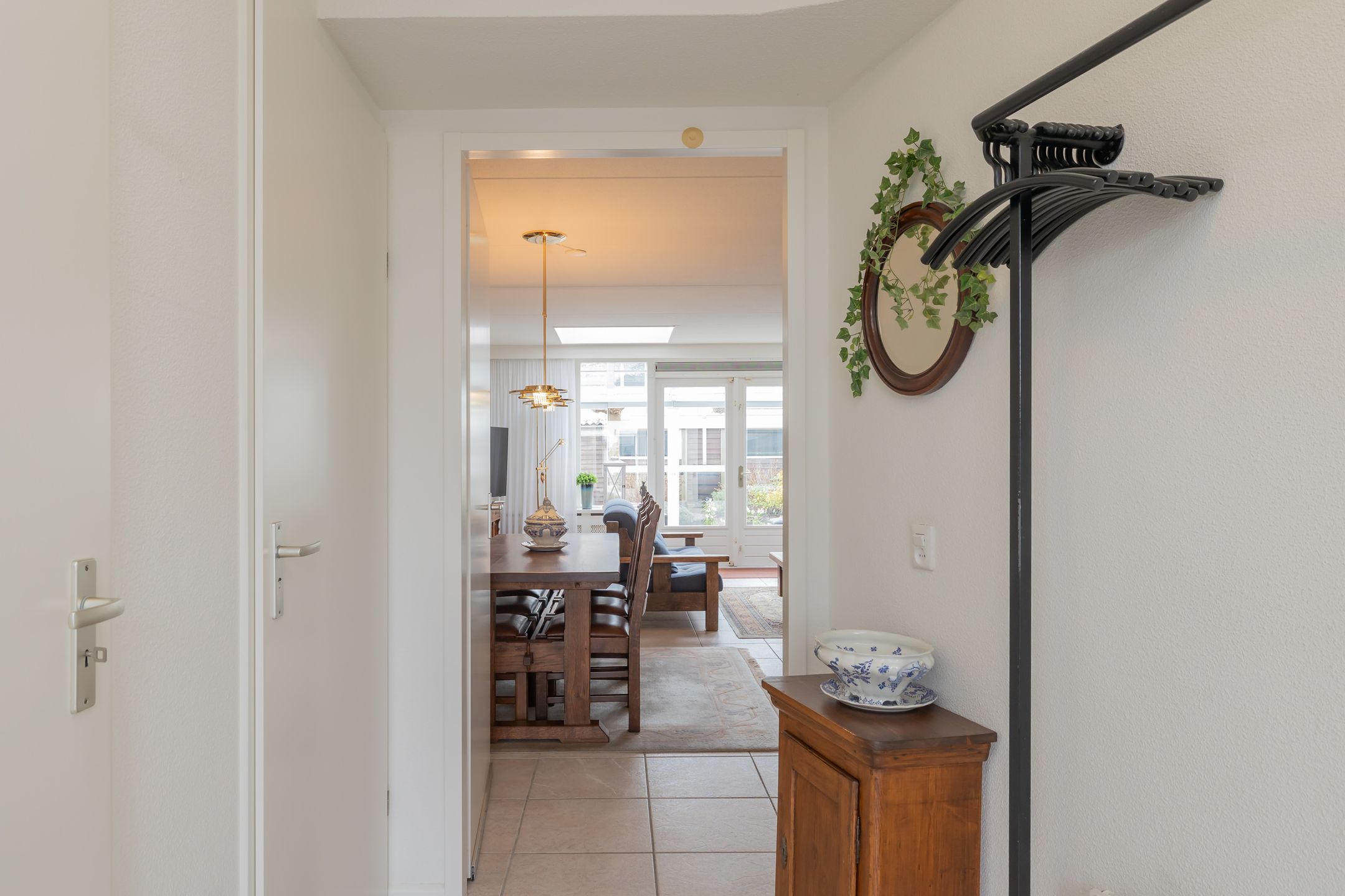 Foto 6 van Van Meerbeekstraat 8