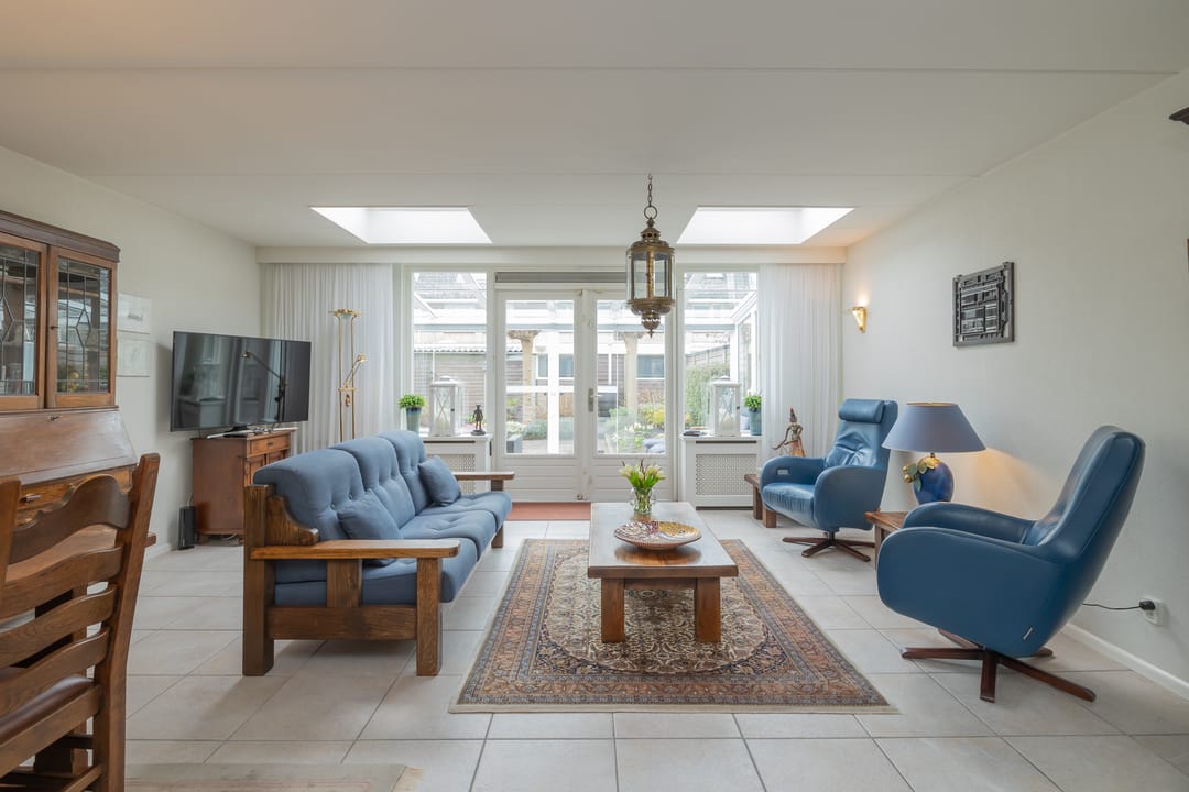 Foto 8 van Van Meerbeekstraat 8