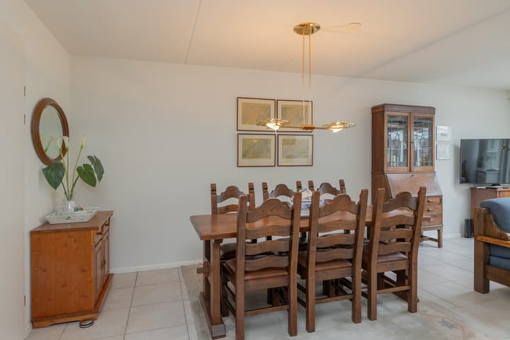 Foto 9 van Van Meerbeekstraat 8