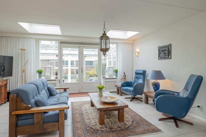 Foto 10 van Van Meerbeekstraat 8