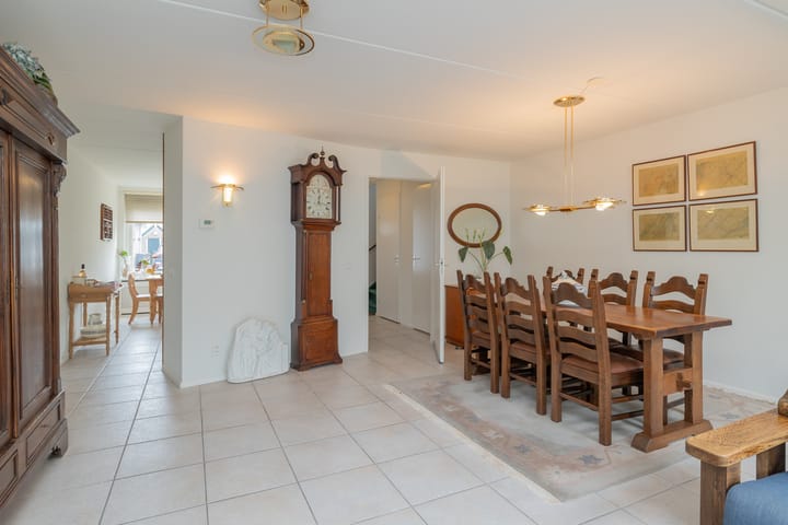 Foto 13 van Van Meerbeekstraat 8