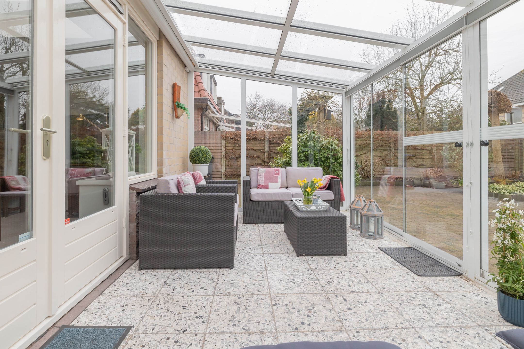 Foto 21 van Van Meerbeekstraat 8