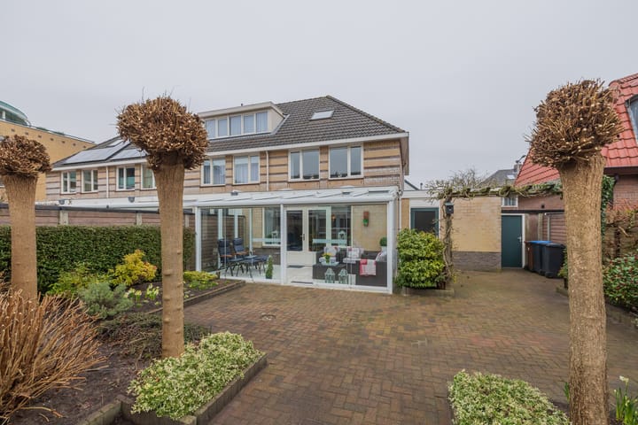 Foto 25 van Van Meerbeekstraat 8