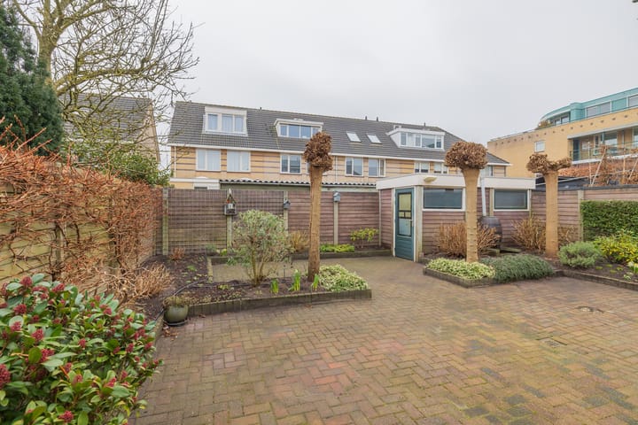 Foto 28 van Van Meerbeekstraat 8