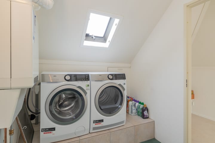 Foto 50 van Van Meerbeekstraat 8