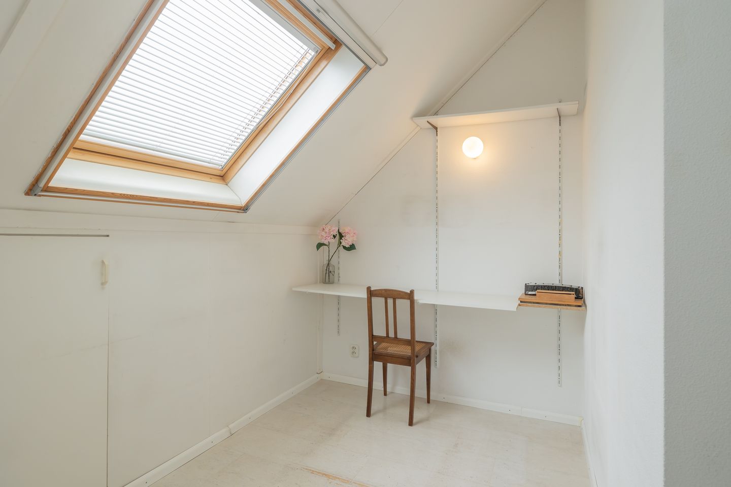 Foto 55 van Van Meerbeekstraat 8