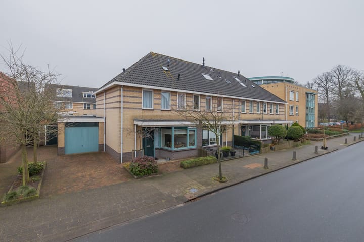 Foto 58 van Van Meerbeekstraat 8