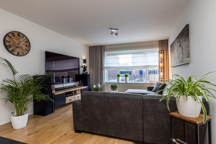 Foto 4 van Albert Schweitzerstraat 41