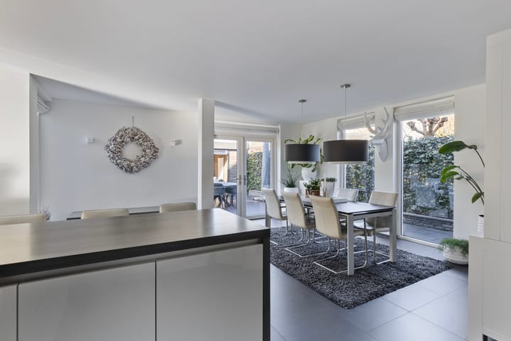 Photo 14 of Admiraal Helfrichstraat 31