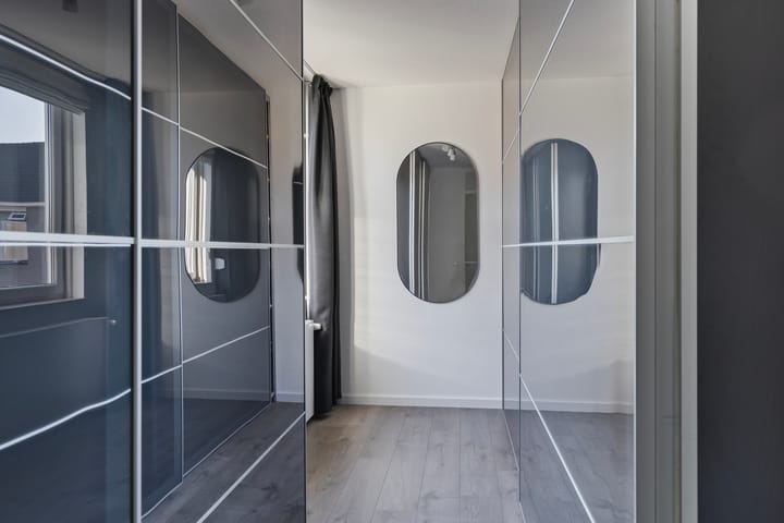 Photo 22 of Admiraal Helfrichstraat 31