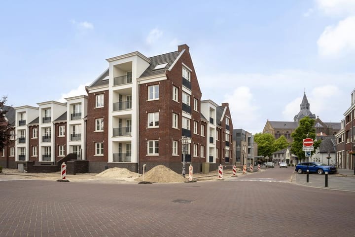 Foto 1 van Secr. van Rooijstraat 12