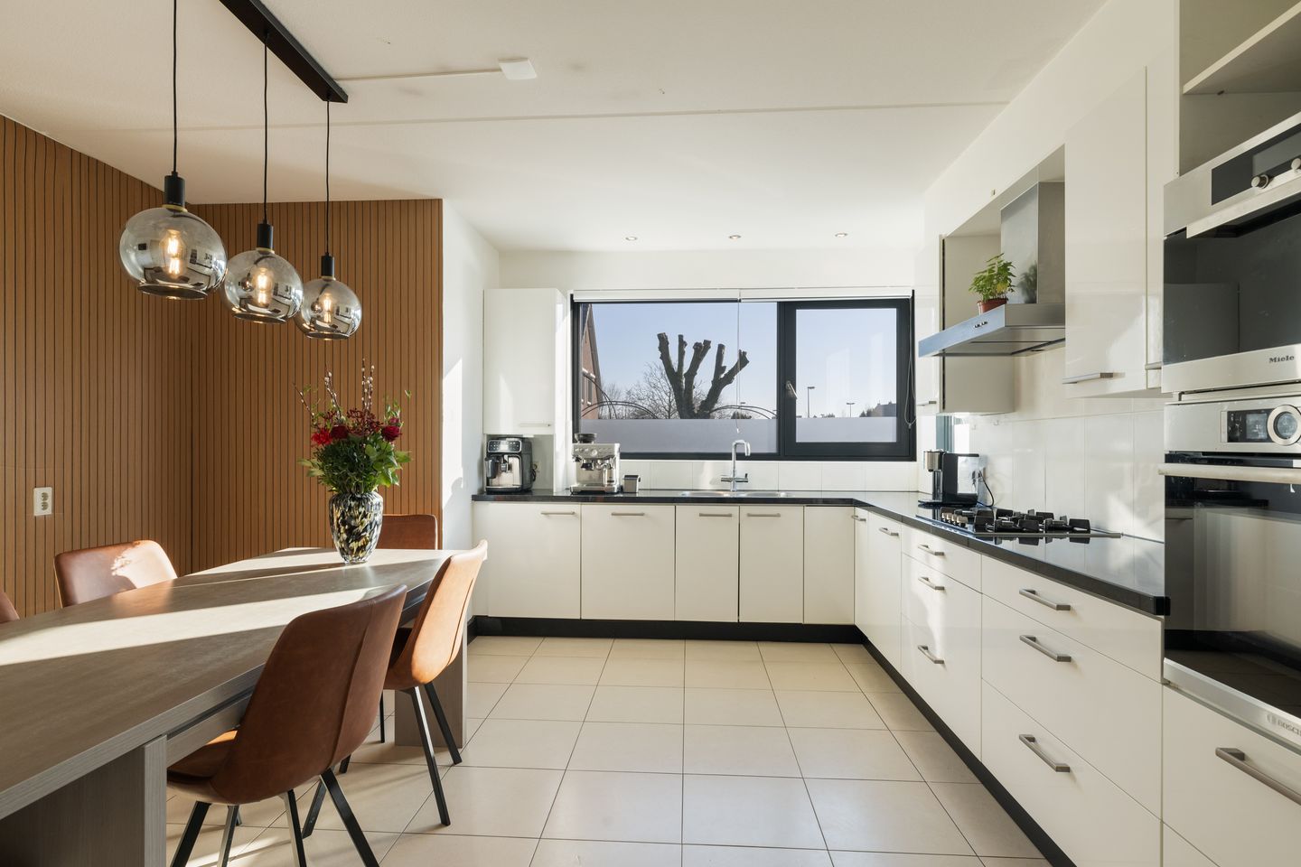 Photo 10 of Gele Irislaan 33