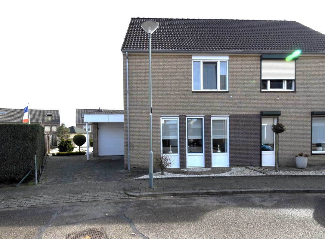 Foto 1 van Lazaristenstraat 1