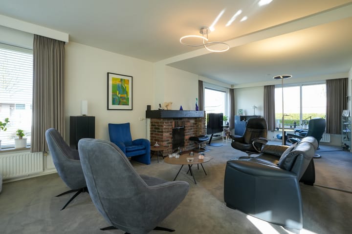 Foto 8 van Debijestraat 17