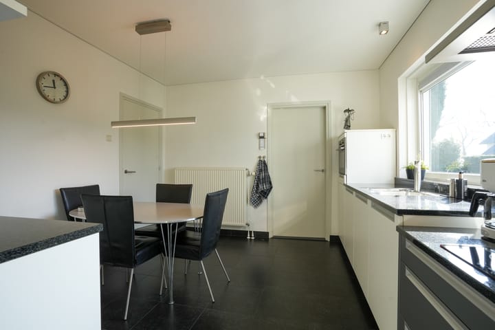 Foto 14 van Debijestraat 17