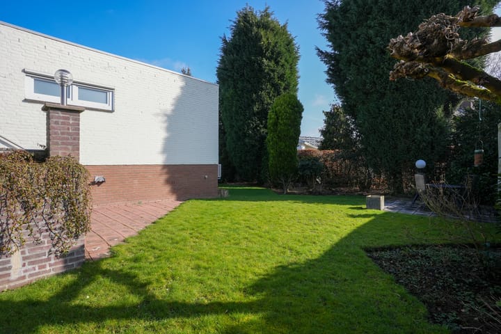 Foto 35 van Debijestraat 17