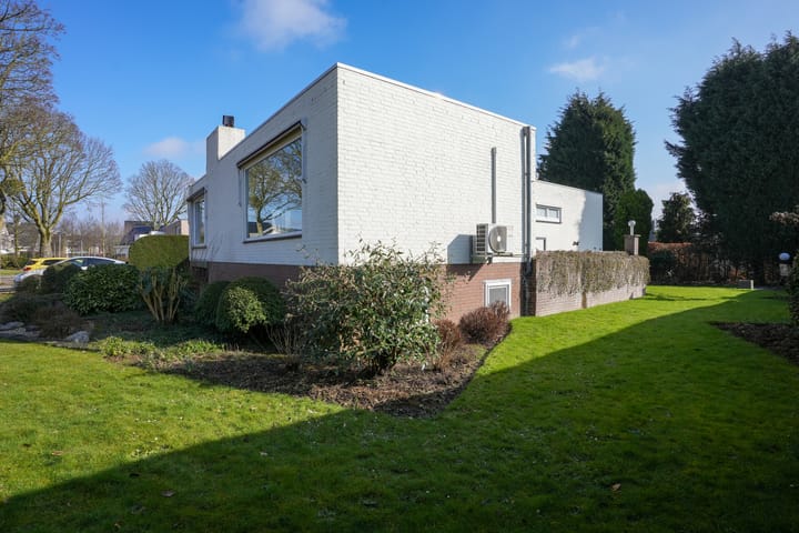 Foto 36 van Debijestraat 17