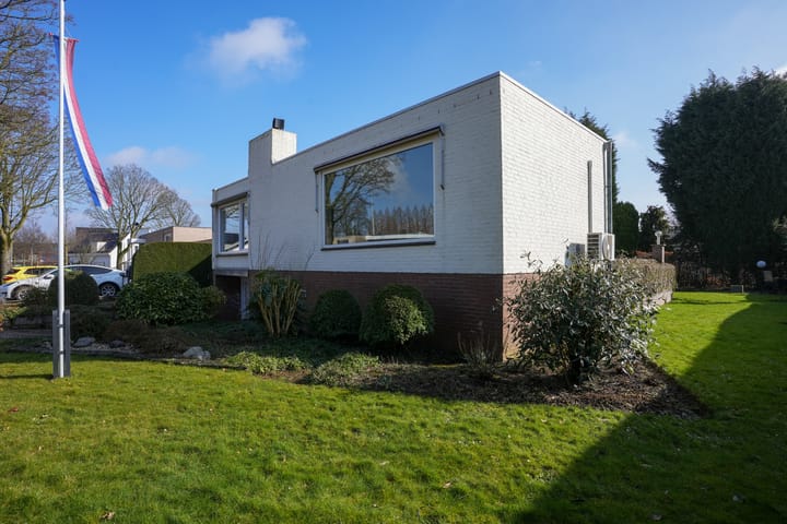 Foto 38 van Debijestraat 17