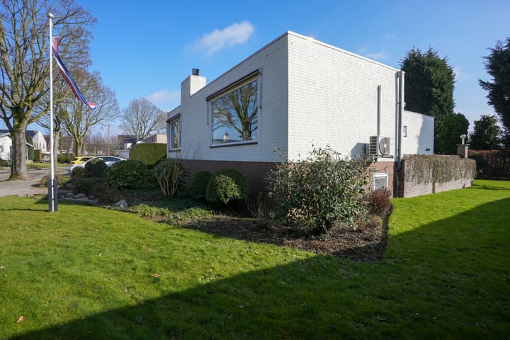 Foto 39 van Debijestraat 17