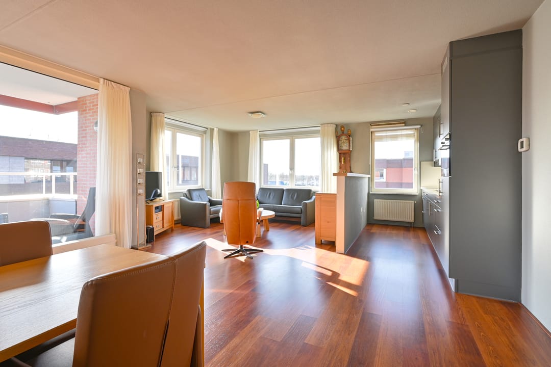 Foto 2 van Karbeel 45