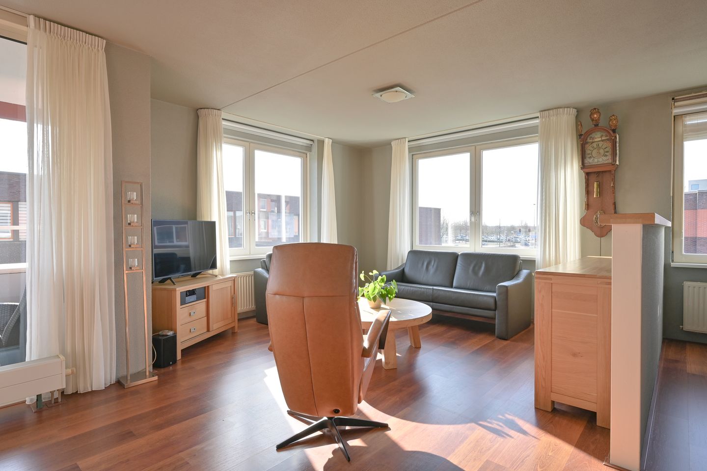 Foto 19 van Karbeel 45