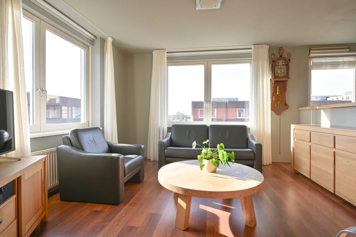 Foto 21 van Karbeel 45