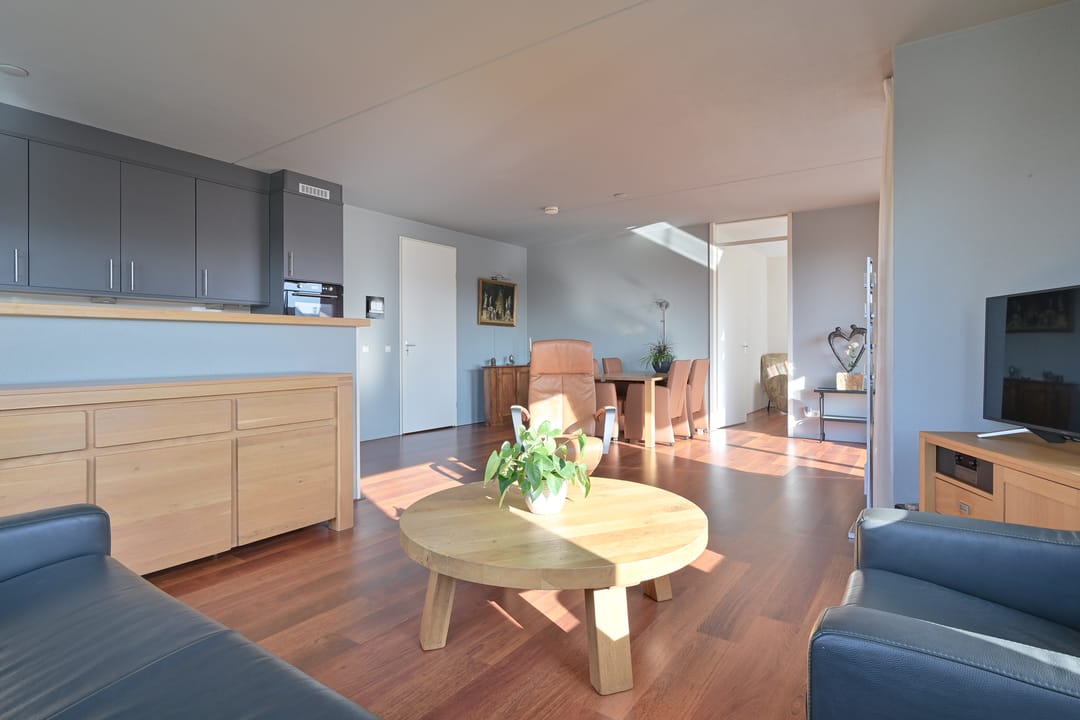 Foto 23 van Karbeel 45