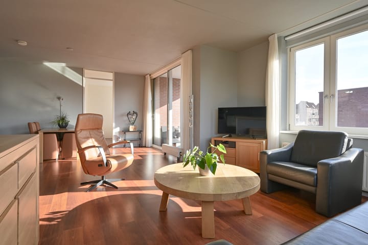 Foto 24 van Karbeel 45