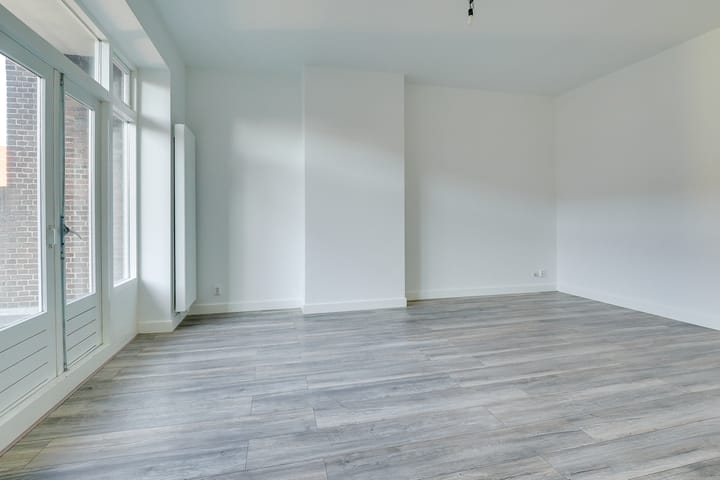 Foto 8 van Croeselaan 211-BS