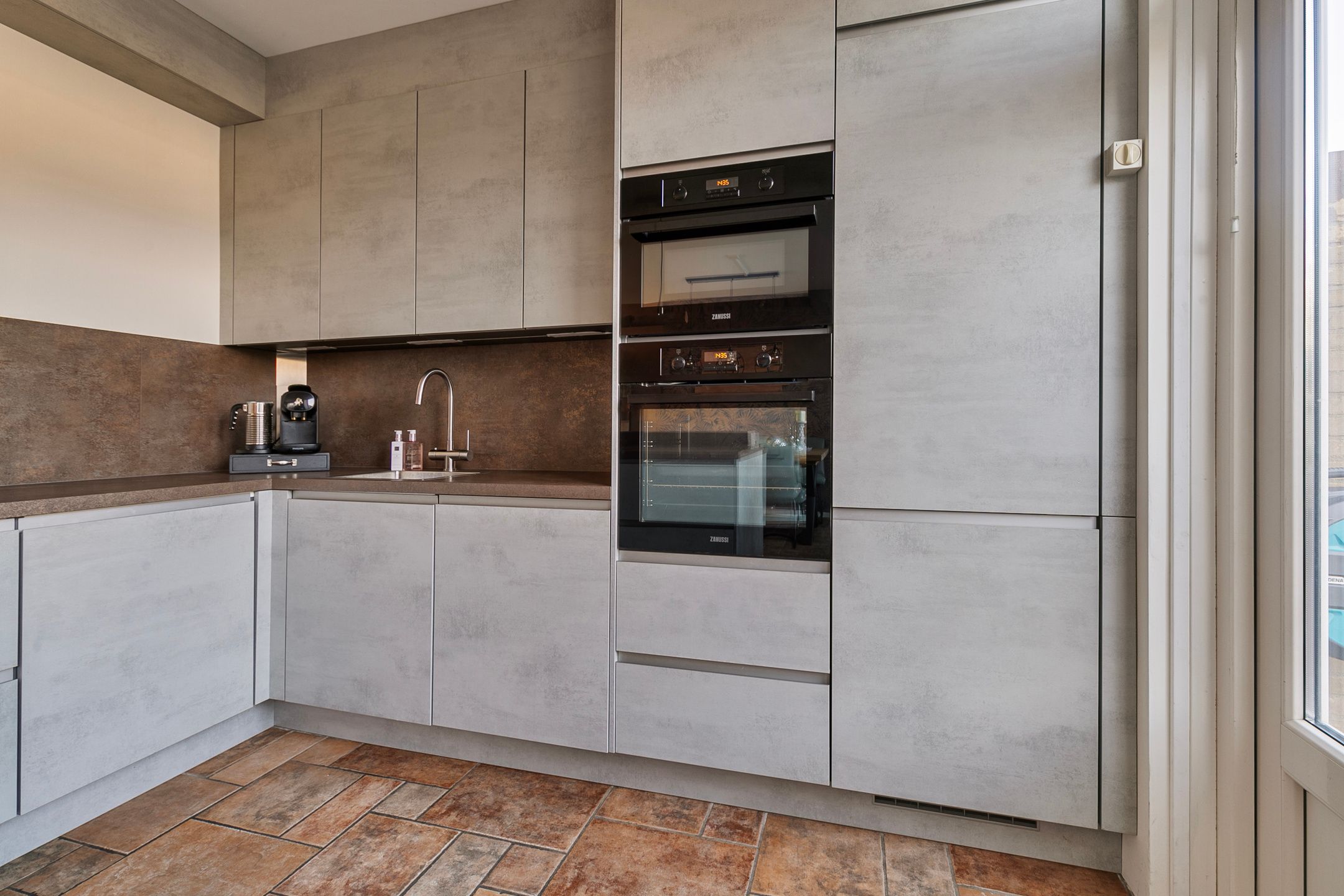 Foto 12 van Phobospad 2