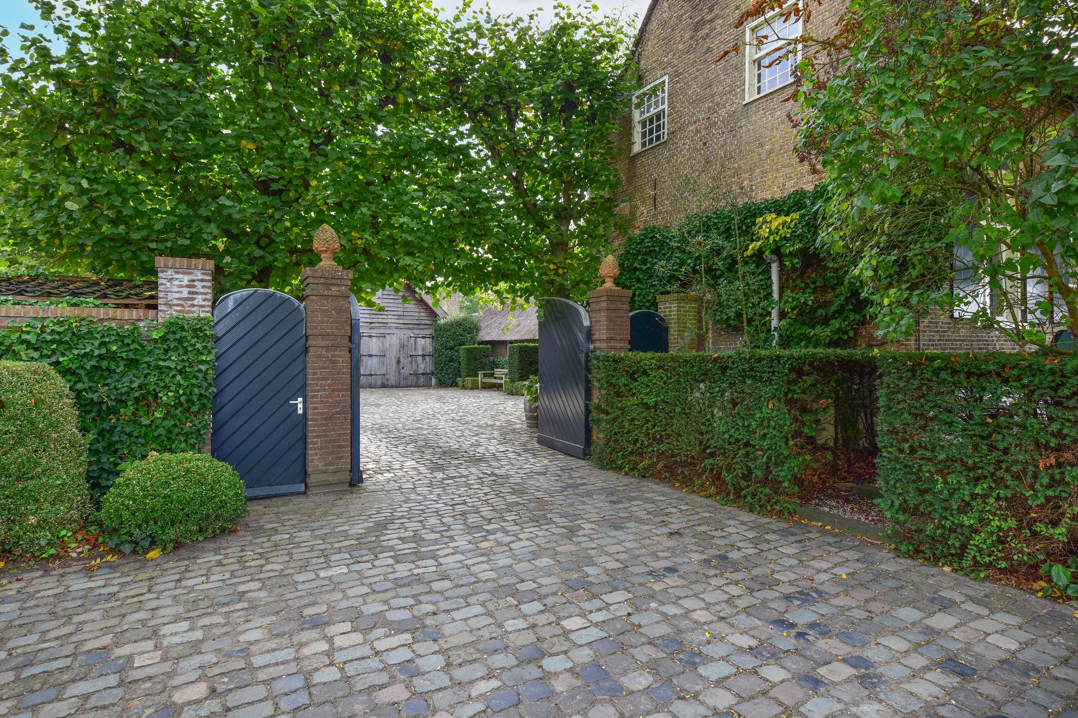 Photo 9 of Heulstraat 5