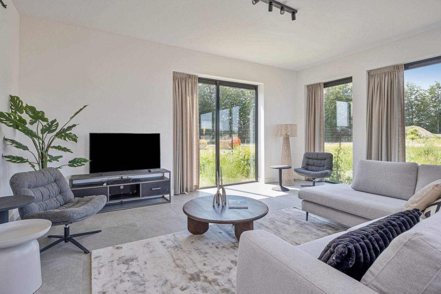 Foto 5 van Pluvierenweg 9-302