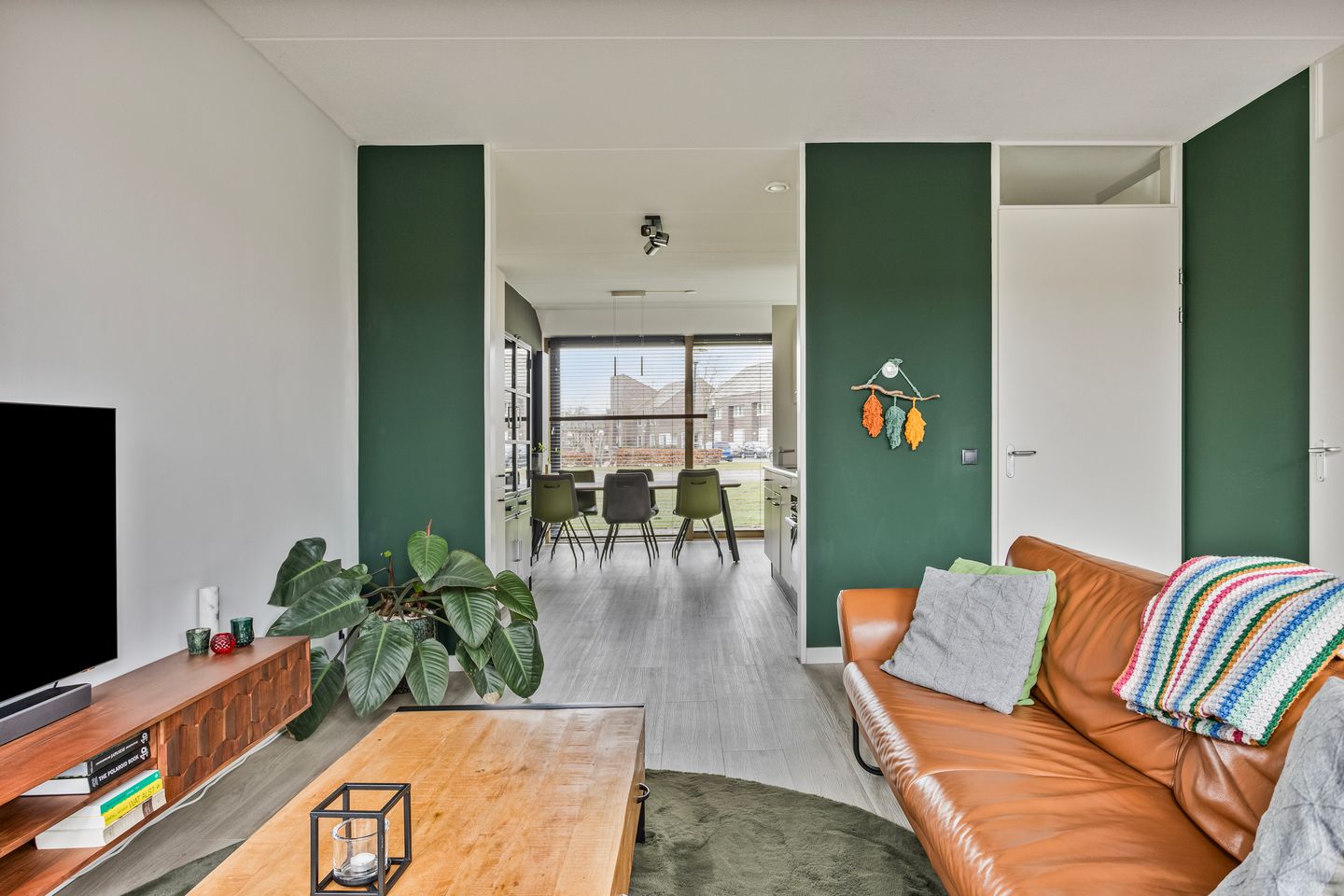 Photo 10 of Leonardstraat 191