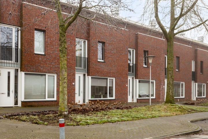 Foto 31 van van Vollenhovenstraat 33