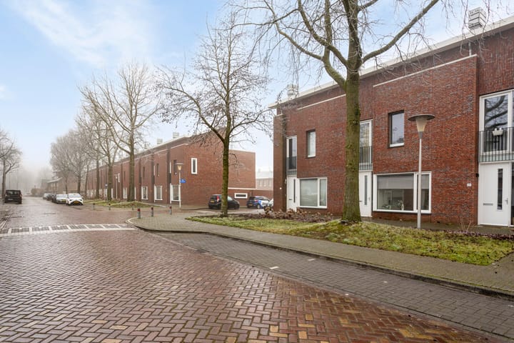 Foto 30 van van Vollenhovenstraat 33