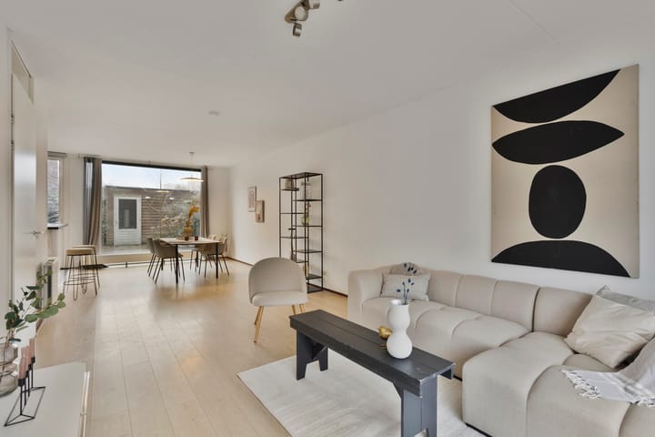 Foto 9 van van Vollenhovenstraat 33