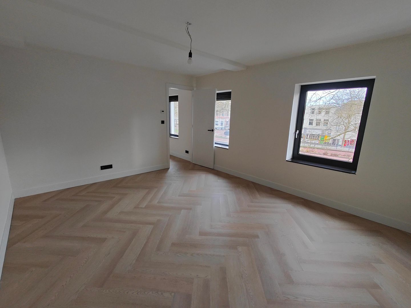 Foto 10 van Nieuwe Plein 7-2