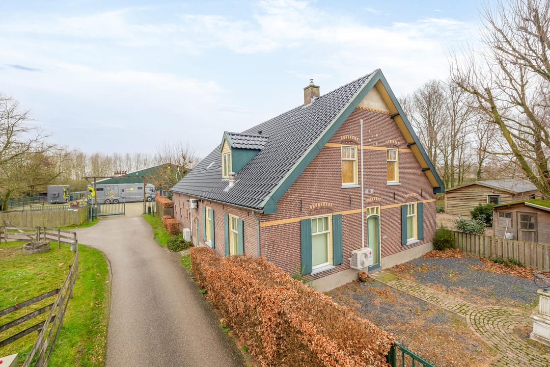 Photo 2 of Diepestraat 4