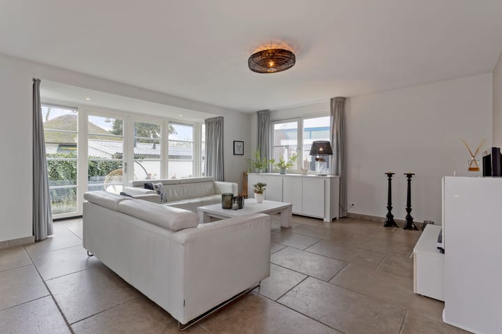 Foto 12 van Julianalaan 61