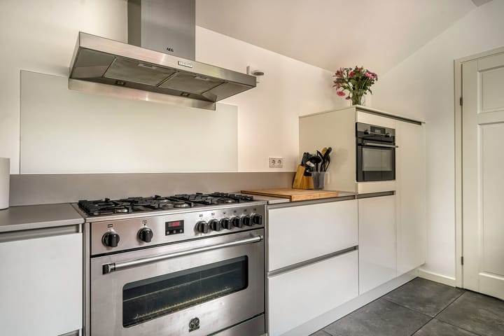 Photo 15 of Schoutenburgstraat 32