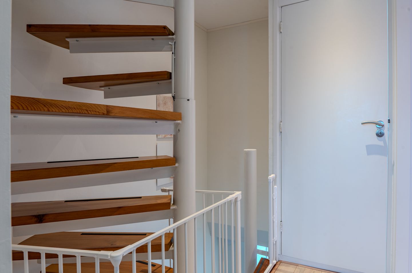 Foto 19 van Frank van Borsselenstraat 9